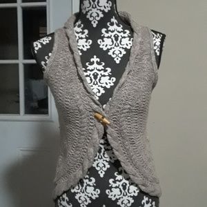 Cute grey cardigan. New. Size M